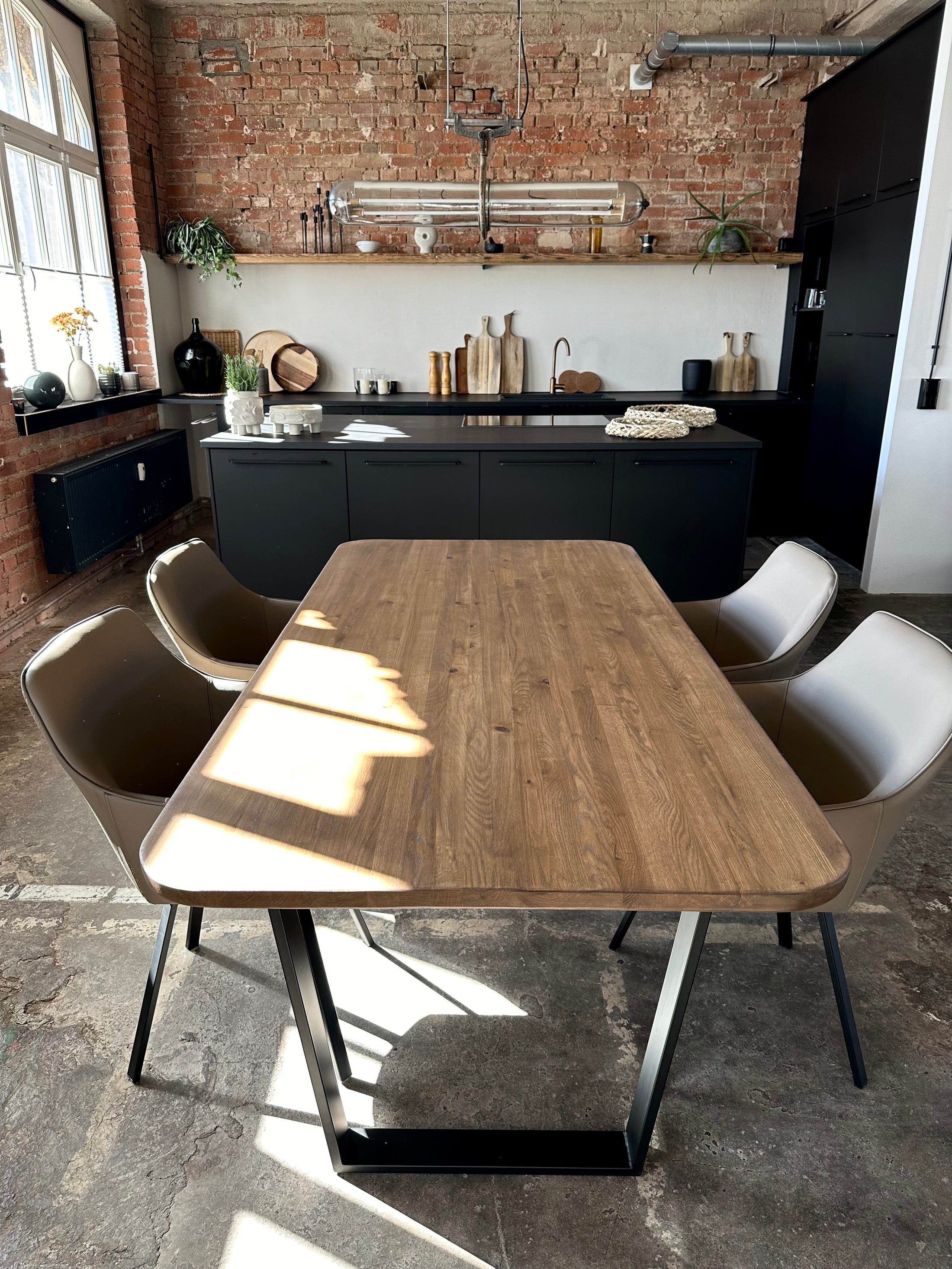 Ausstellungstisch Alteiche