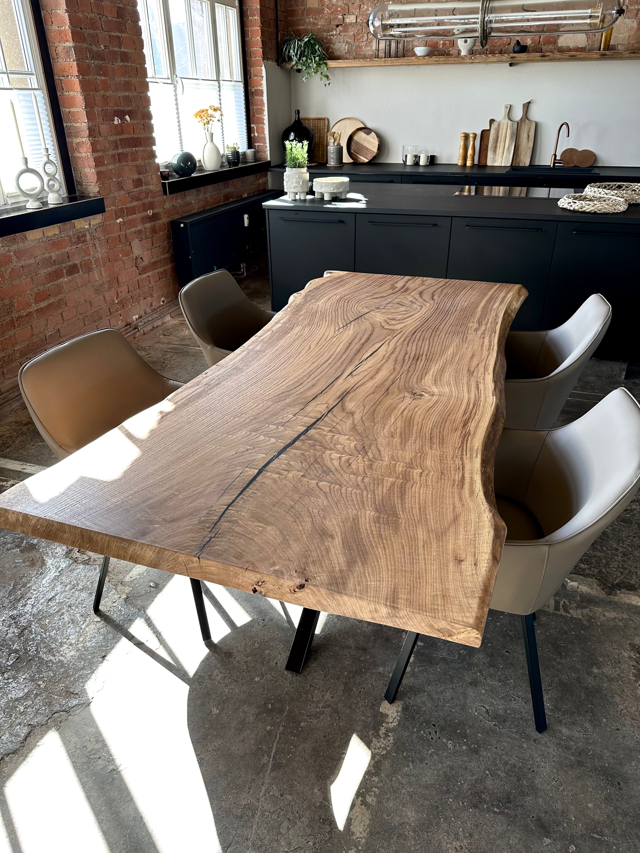 Ausstellungstisch Calypso II