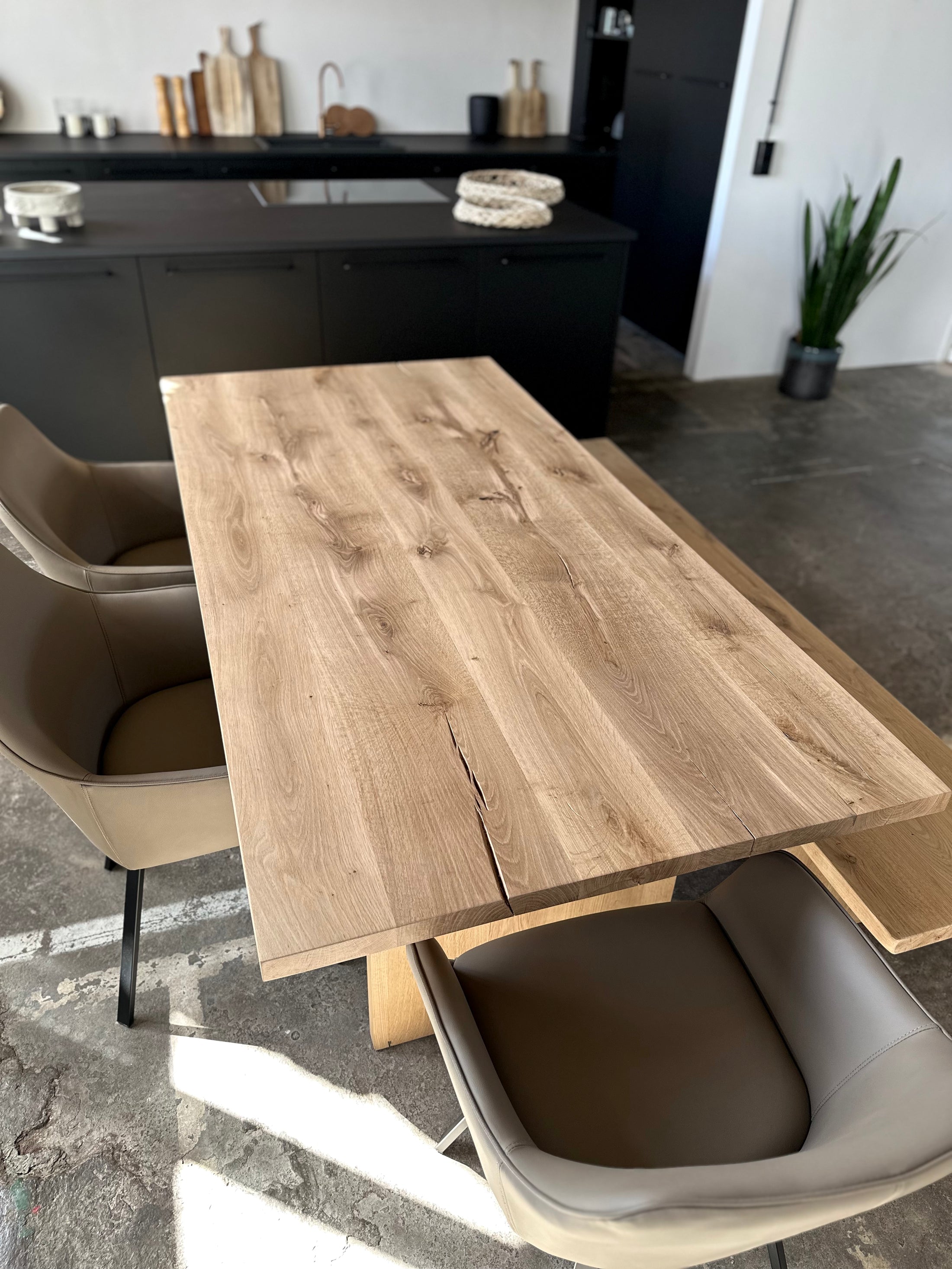 Set Tisch und Sitzbank, Holzwangen