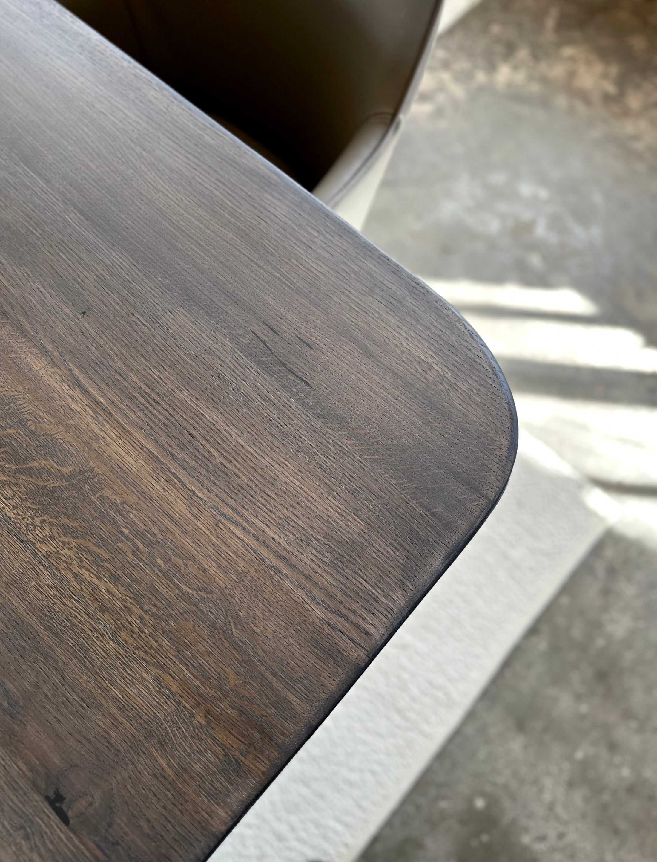 Ausstellungstisch Eiche, Holzwangen