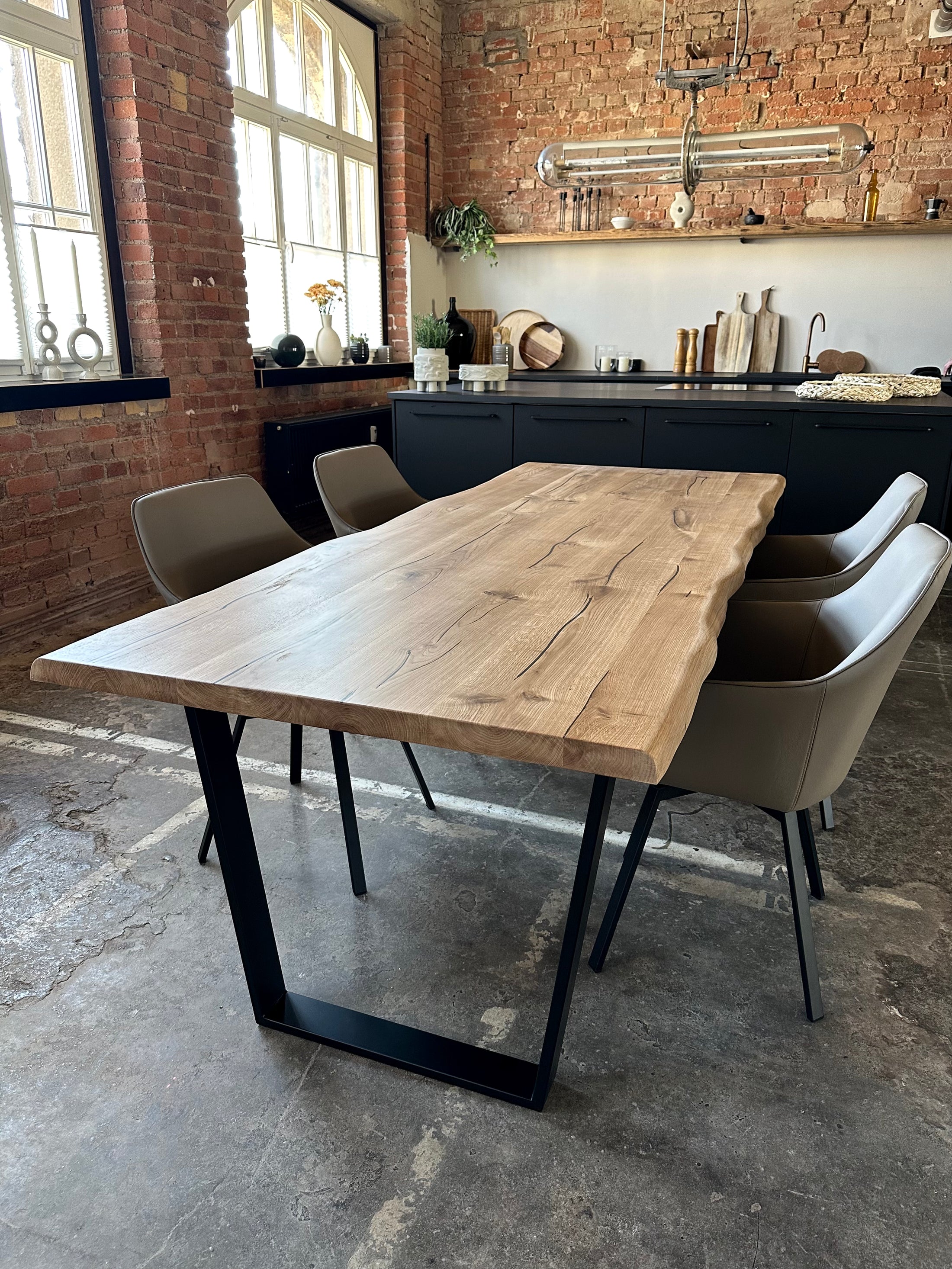 Ausstellungstisch mit Ansteckplatte