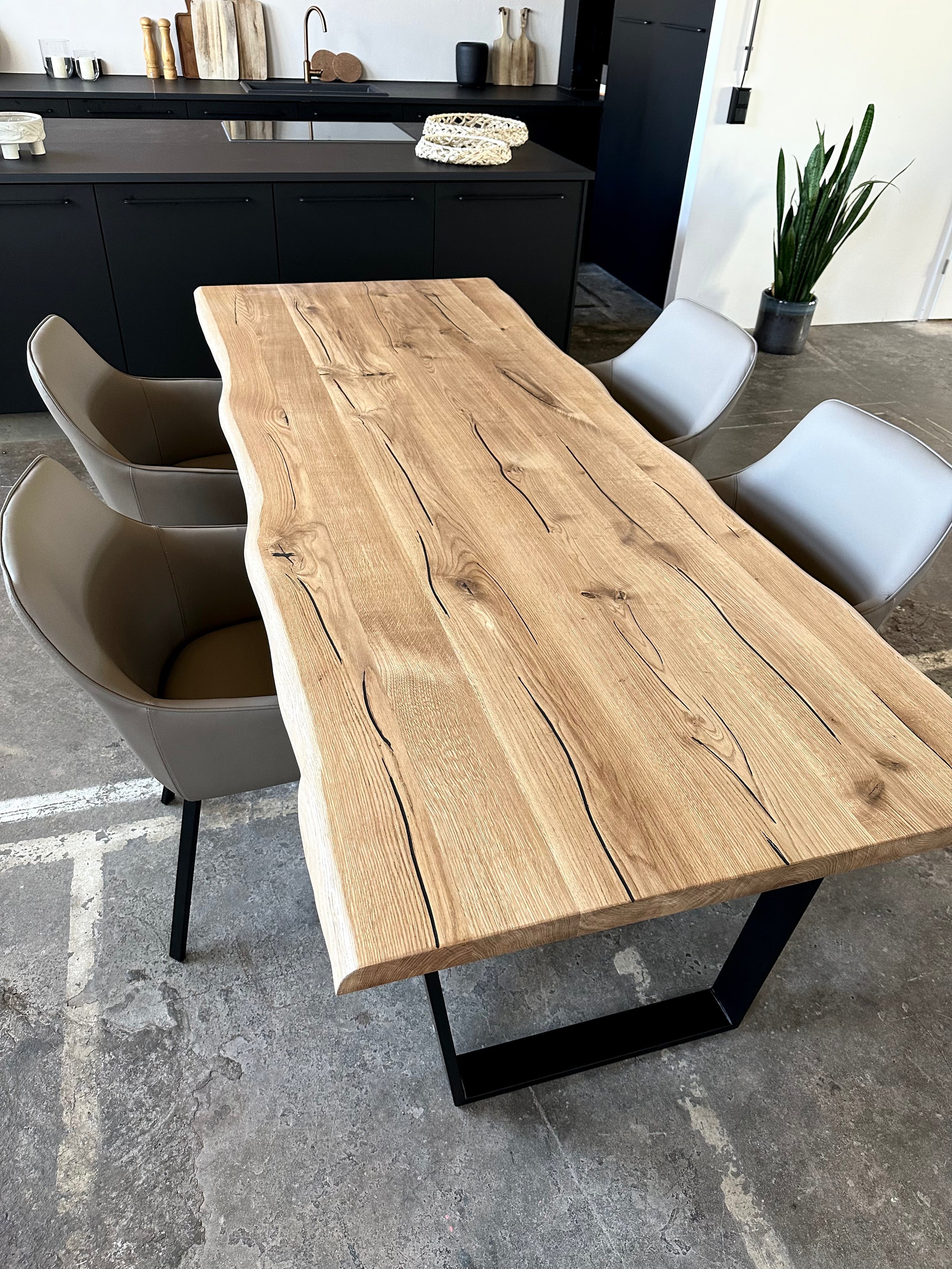 Ausstellungstisch mit Ansteckplatte